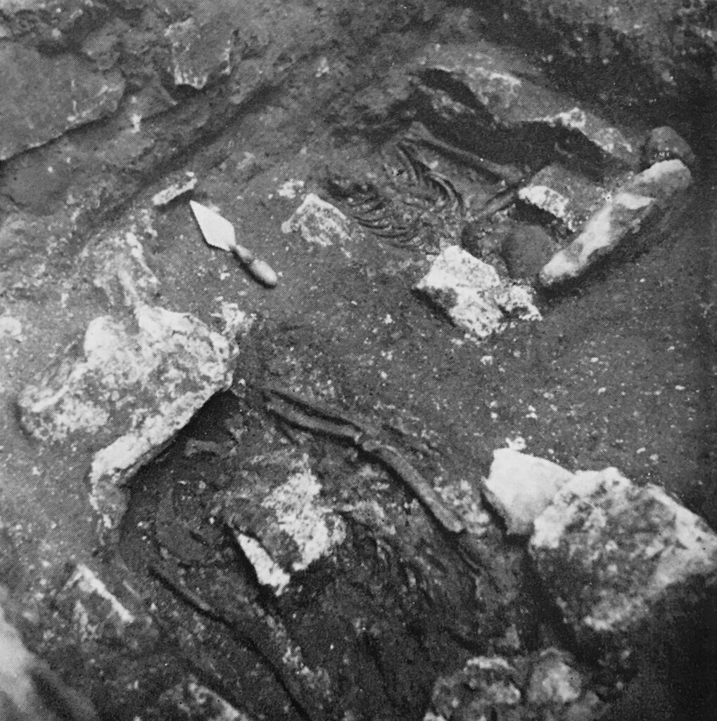 Late mediaeval burials