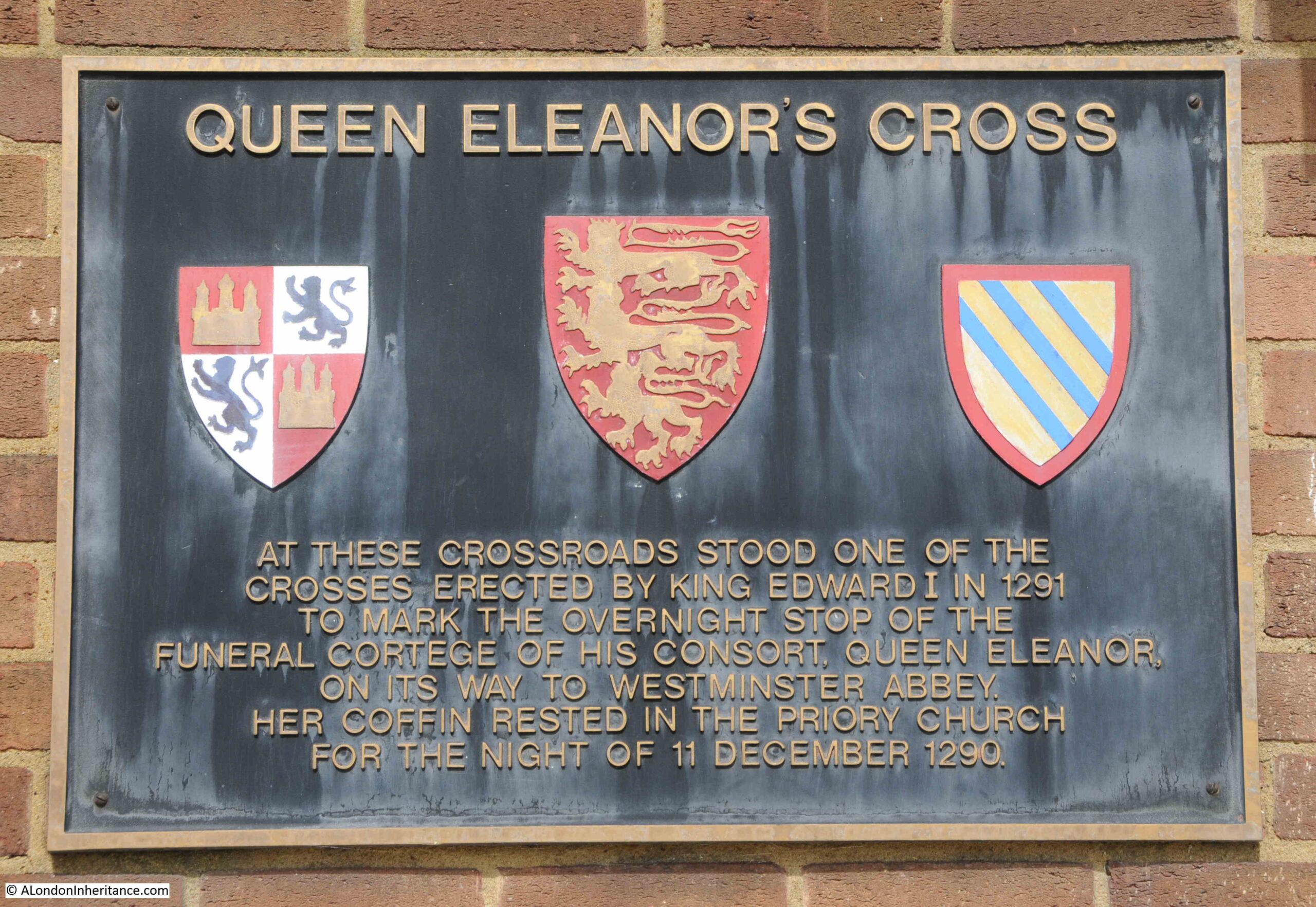 Dunstable Eleanor Cross