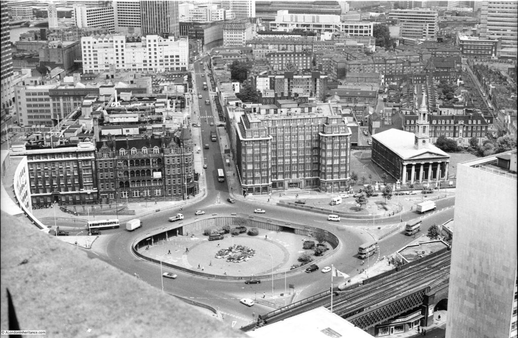 Roundabout at the end of Waterloo Bridge