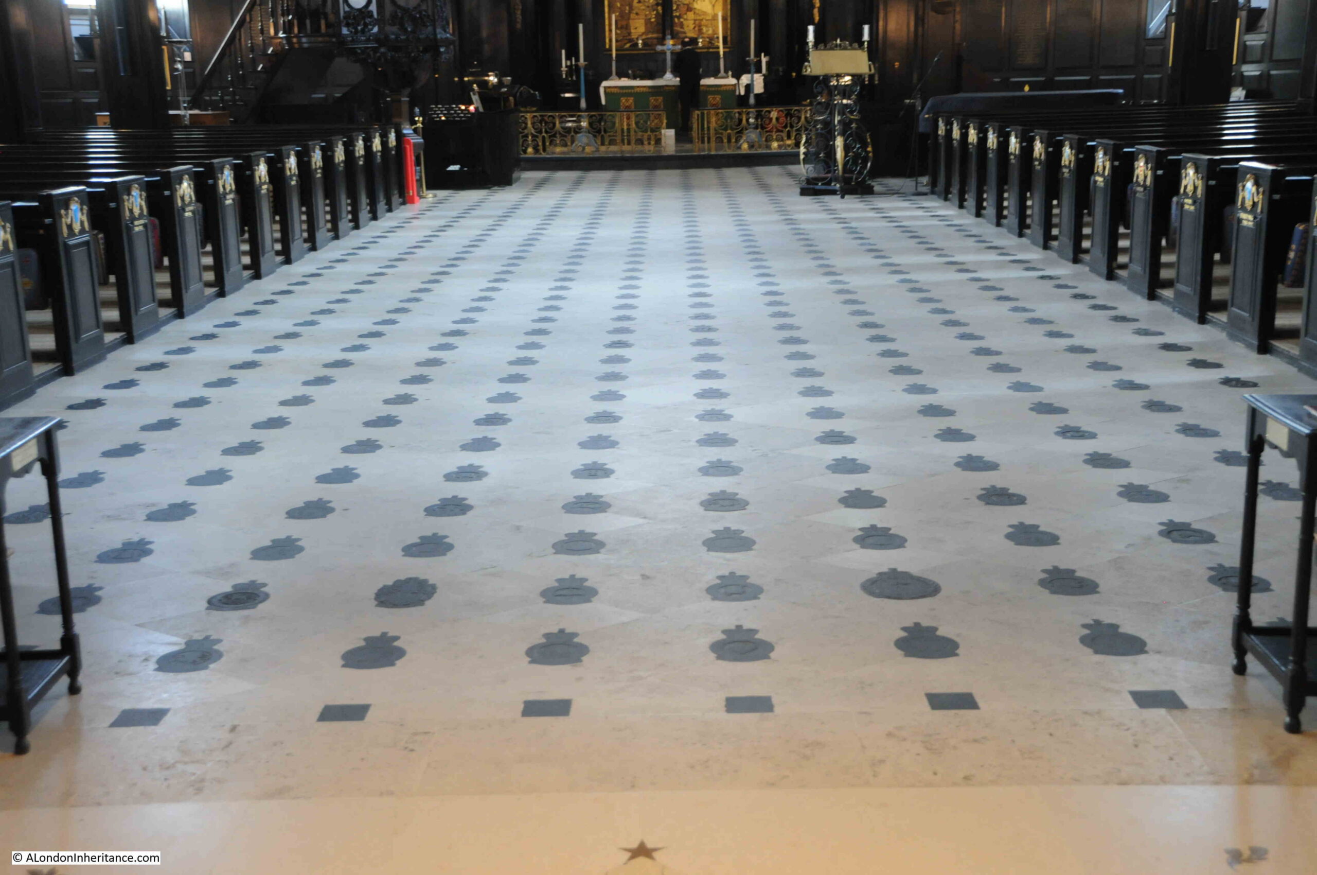 RAF squadron and unit badges in St. Clement Danes