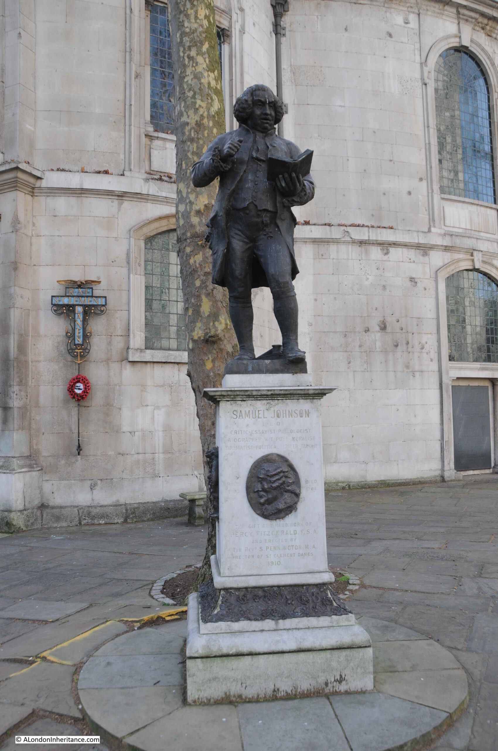 Samuel Johnson statue